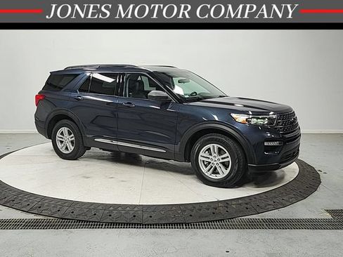 Used 2022 Ford Explorer XLT w/ Equipment Group 202A AWD/4WD image 1