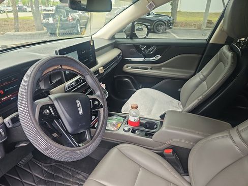 Used 2024 Lincoln Corsair FWD image 9