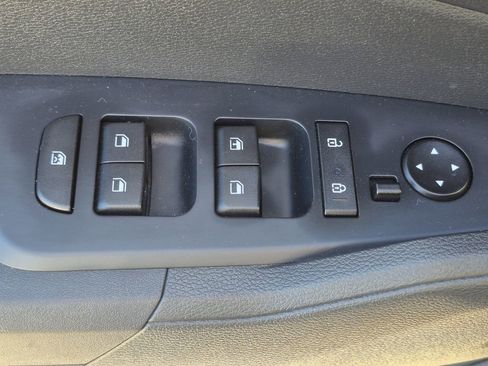 Used 2023 Kia Sportage LX image 8