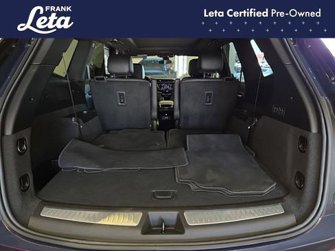 Used 2025 Cadillac XT6 Premium Luxury FWD image 24