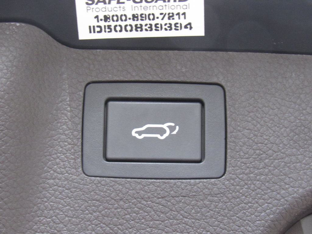 Used 2018 Hyundai Santa Fe Sport w/ 2.4L Tech Package 04 FWD image 24
