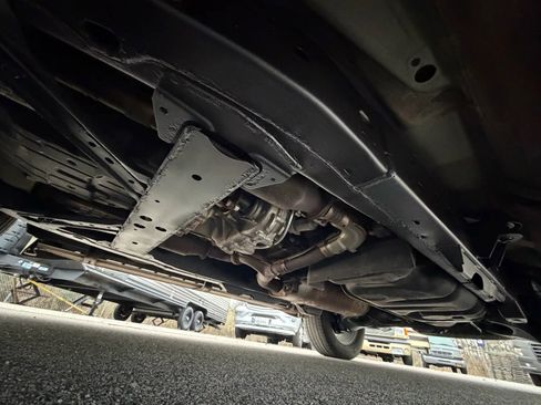 Used 2021 Nissan Armada SL w/ Captain's Chairs Package image 51