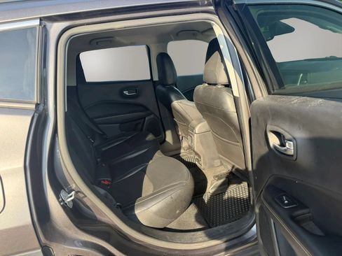 Used 2019 Jeep Compass Latitude w/ Cold Weather Group AWD/4WD image 25
