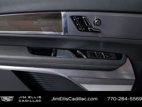 Certified 2026 Cadillac Vistiq Sport image 7