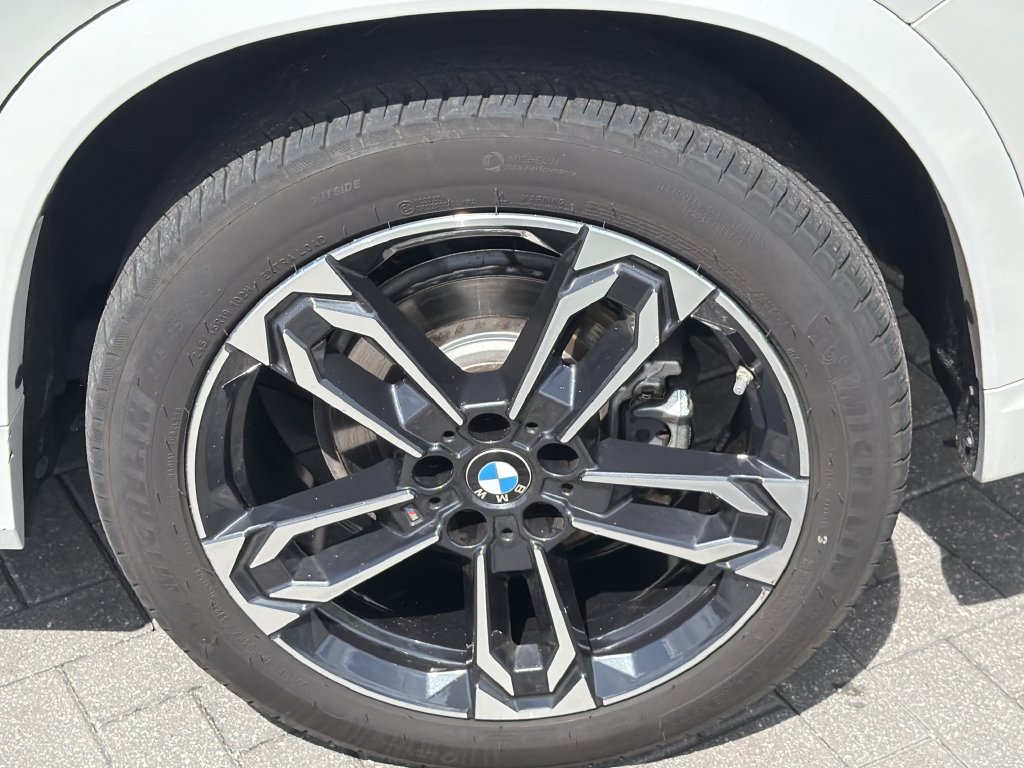 Used 2025 BMW X1 xDrive28i AWD/4WD image 17