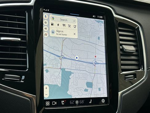 Certified 2025 Volvo XC90 T8 Ultra w/ Protection Package Premier image 22