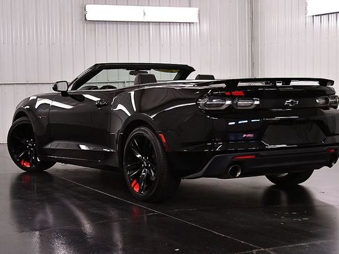 Used 2022 Chevrolet Camaro LT w/ Redline Edition RWD image 5