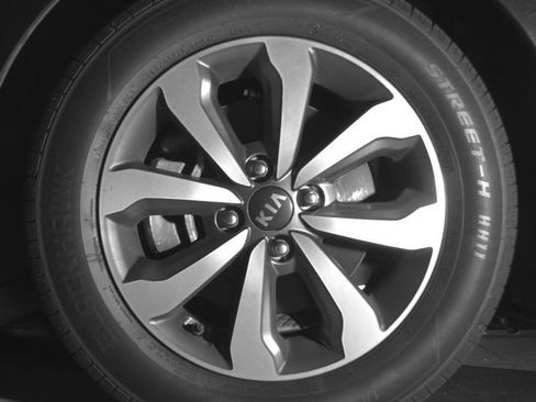 Used 2024 Mitsubishi Mirage ES FWD image 11