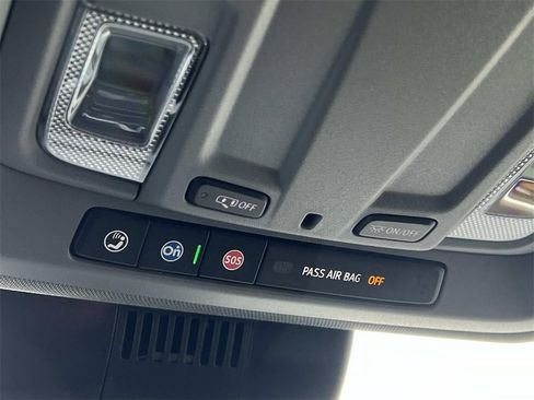 Used 2025 GMC Sierra 1500 Elevation image 27