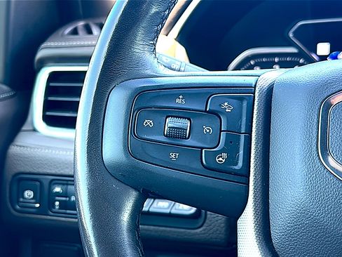 Used 2021 GMC Yukon Denali w/ Denali Premium Package image 29