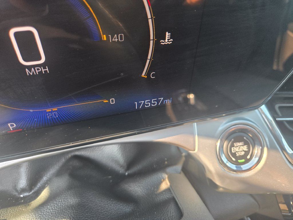 Used 2025 Chevrolet Trax LT w/ Driver Confidence Package FWD image 11