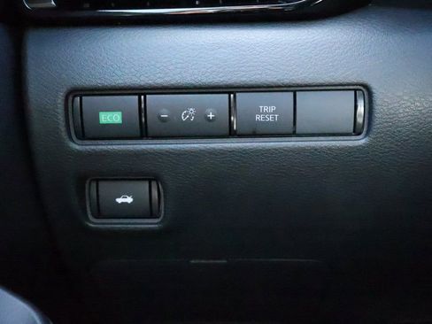 New 2025 Nissan Sentra SV image 15