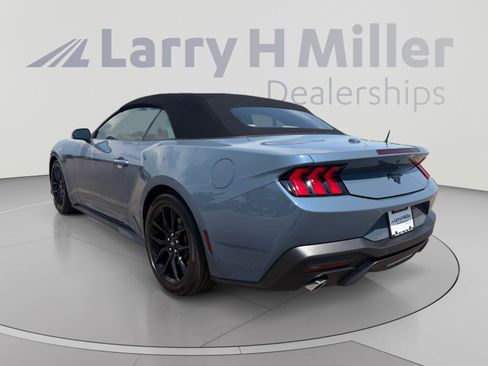 Used 2026 Ford Mustang Premium RWD image 4