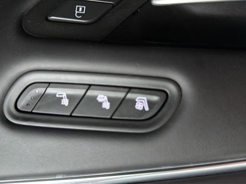 Used 2023 Cadillac Escalade V image 28