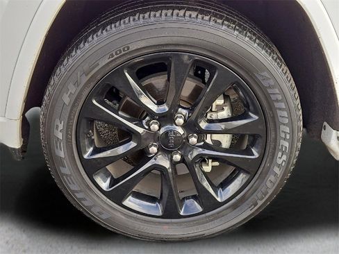 Used 2019 Jeep Grand Cherokee Altitude image 8