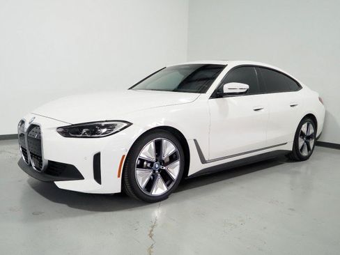Used 2023 BMW i4 eDrive40 RWD image 10