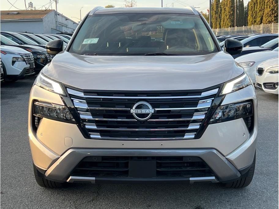 Certified 2025 Nissan Rogue SL AWD/4WD image 2