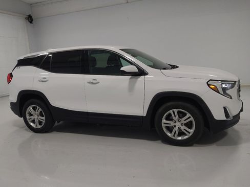 Used 2019 GMC Terrain SLE w/ LPO, Floor Liner Package FWD image 11