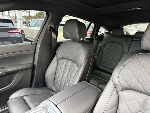 Used 2026 BMW X6 xDrive40i image 14