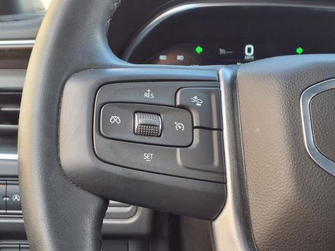 Used 2024 GMC Yukon SLE w/ Gmc Pro Safety Plus Package RWD image 11