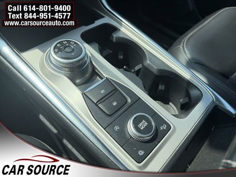 Used 2021 Ford Explorer XLT w/ Equipment Group 202A AWD/4WD image 26