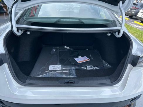 New 2026 Nissan Sentra SR w/ Floor Mat Package FWD image 47