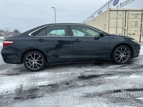 Used 2016 Toyota Camry XSE w/ Moonroof Package image 6