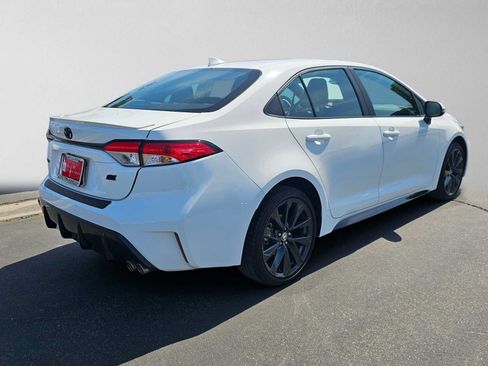 Certified 2024 Toyota Corolla SE FWD image 3