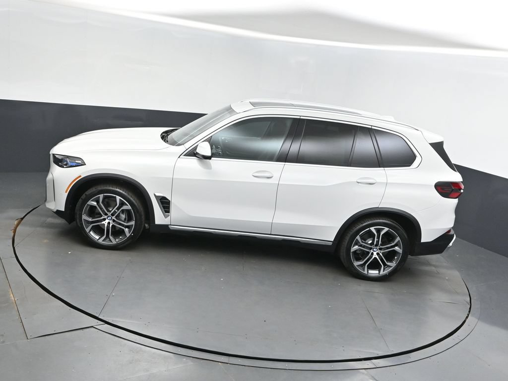 Used 2026 BMW X5 sDrive40i w/ Parking Assistance Package RWD image 32