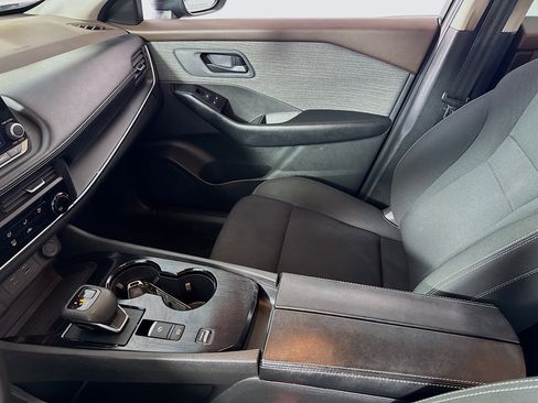 Used 2023 Nissan Rogue S image 23