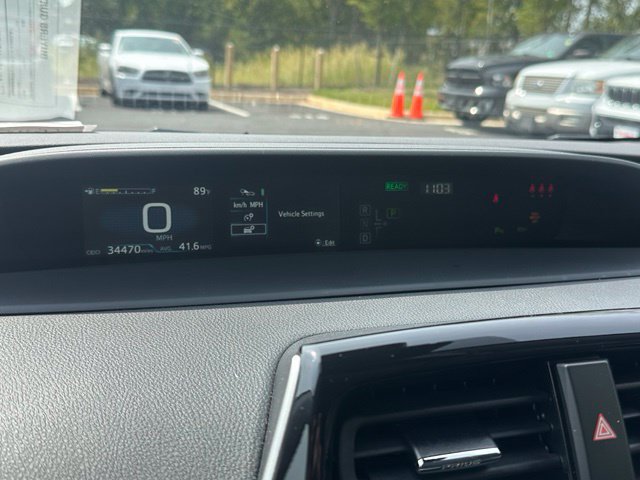 Used 2022 Toyota Prius XLE AWD/4WD image 23