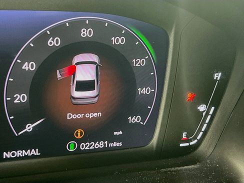 Used 2023 Honda Accord Touring image 12