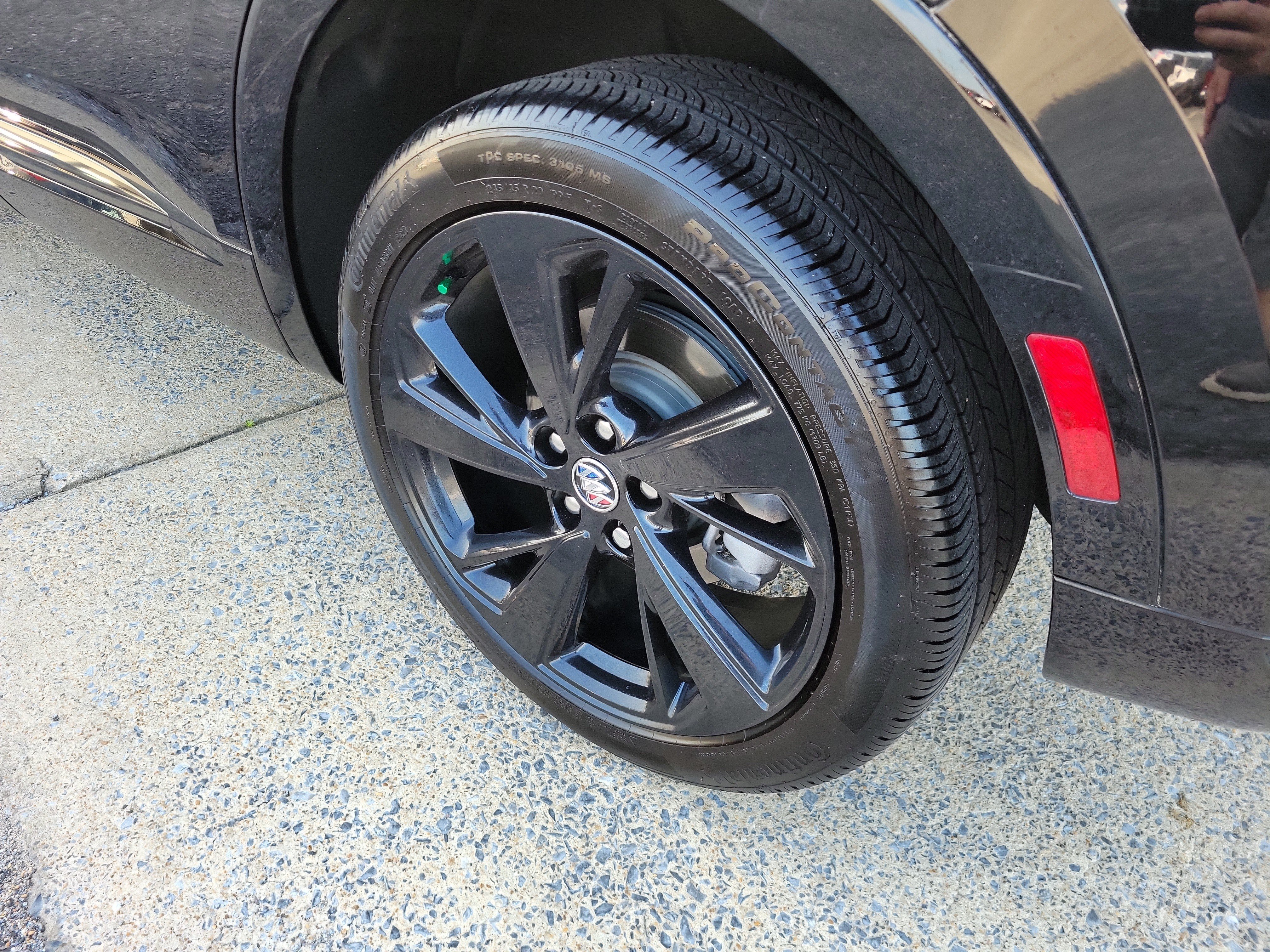 Used 2023 Buick Envision Essence w/ Sport Touring Package AWD/4WD image 26