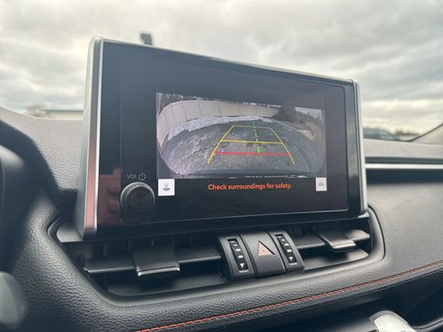 Used 2024 Toyota RAV4 Adventure image 31