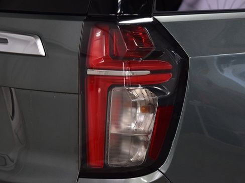 Used 2024 Chevrolet Suburban High Country image 19