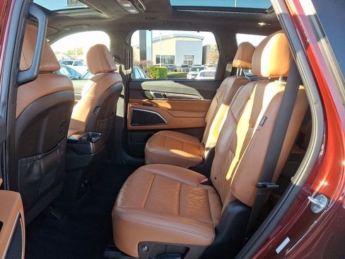 Used 2024 Kia Telluride SX Prestige X-Line image 10