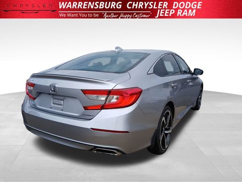 Used 2018 Honda Accord Sport image 3