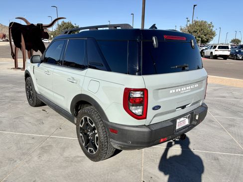 Used 2022 Ford Bronco Sport Outer Banks w/ Tech Package image 3