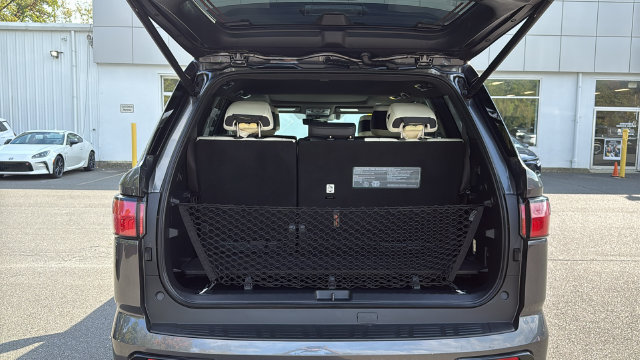 Used 2024 Toyota Sequoia Capstone AWD/4WD image 25