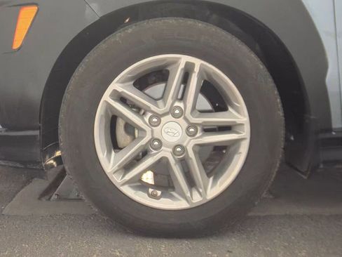 Used 2018 Hyundai Kona SE FWD image 10