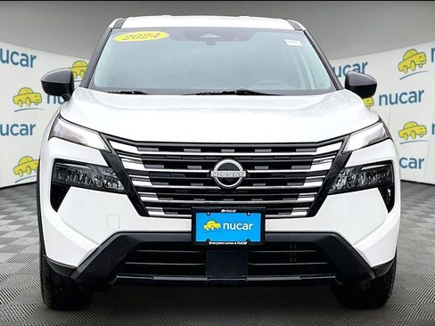 Used 2024 Nissan Rogue S image 2