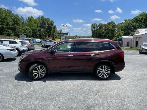 Used 2018 Honda Pilot Touring image 4