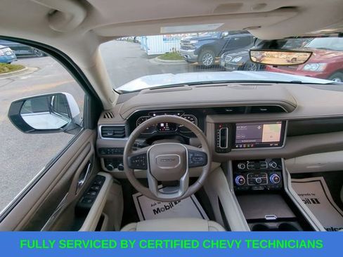 Used 2021 GMC Yukon Denali w/ Denali Premium Package image 43