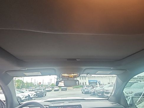 Certified 2025 GMC Canyon Denali image 16