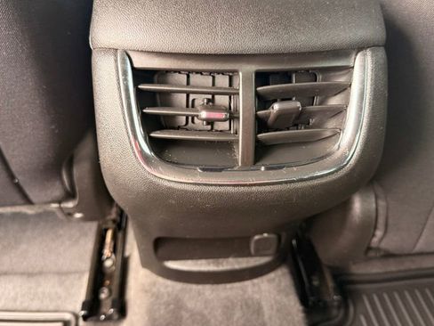 Used 2022 Chevrolet Malibu LT FWD image 30