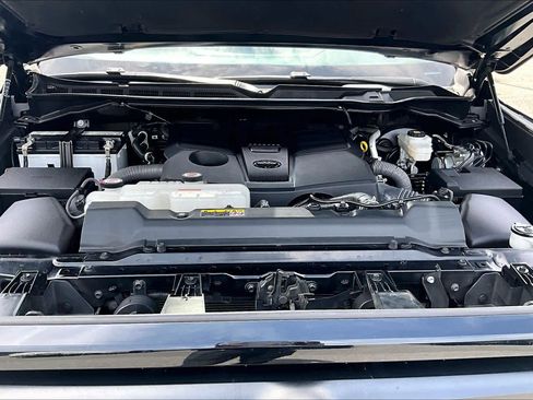 Used 2022 Toyota Tundra SR5 w/ Convenience Package RWD image 31