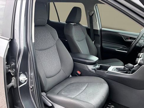 Used 2024 Toyota RAV4 XLE image 6