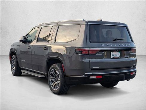 Used 2022 Jeep Wagoneer Series III w/ Convenience Group I AWD/4WD image 9
