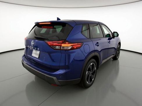 Used 2025 Nissan Rogue SV FWD image 9