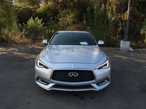Used 2017 INFINITI Q60 3.0t w/ Premium Plus Package 3.0T RWD image 2